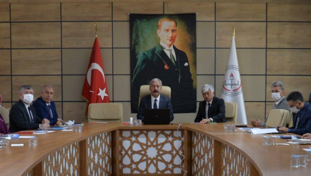 Genel Müdürümüz Sayın Kemal KARAHAN, Şanlıurfa ve Diyarbakır illerini ziyaret ederek eğitim öğretim faaliyetlerini yerinde inceledi.