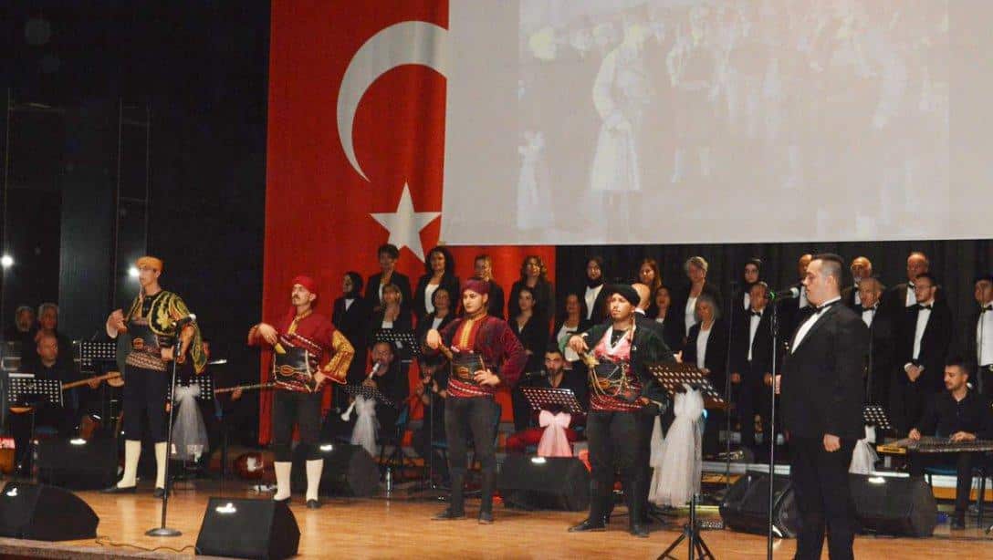 Destek Hizmetleri Genel Müdürlüğü Türk Halk Müziği Koromuz ''Zafer Yolu Türküleri'' temalı konseriyle dinleyicilere unutulmaz bir gece yaşattı.
